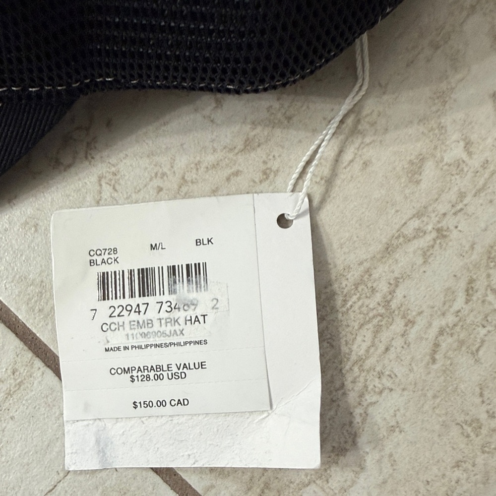 Coach Black and White Logo Cap..NWT..authentic
Unisex .. trucker - Picture 2 of 5